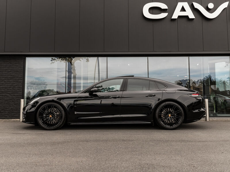 Porsche Panamera 4 E-Hybrid | 2022 | Jet Black Metallic |… | Caviarz